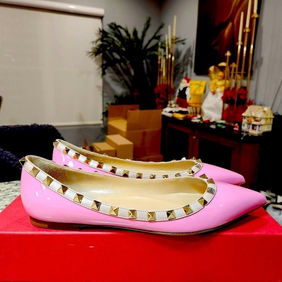 NEW Valentino Garavani Rockstud Patent Barbie Pink Leather Flats Size 38.5 - Picture 1 of 12